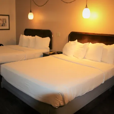 Townhouse Motel